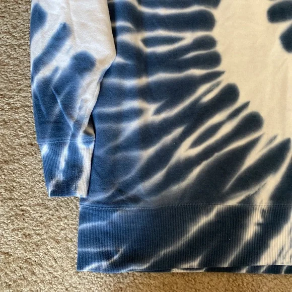SO Lounge Life Weekend Sweatshirt, blue/white tie dye, size XXL - Picture 2 of 6
